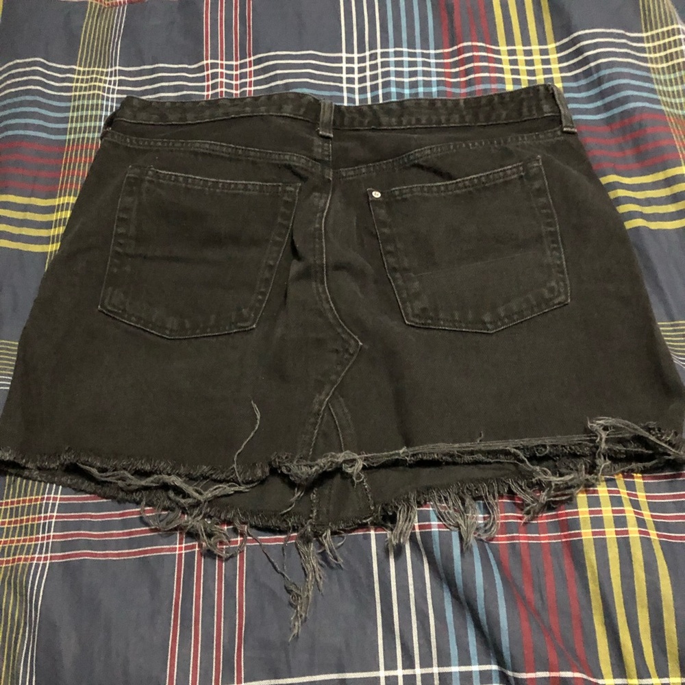 Mini Skirt - Picture 2 of 3